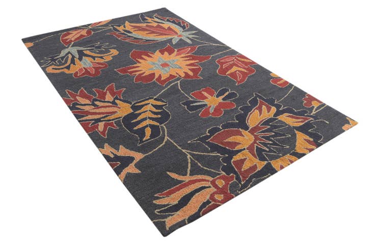 Detail image of 5' x 8' Agra Wool Rug