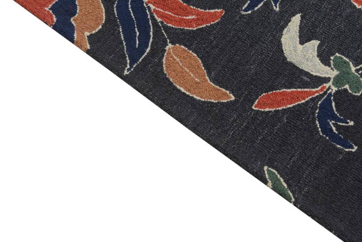 Detail image of 5' x 8' Agra Wool Rug