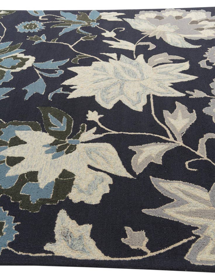 Detail image of 8' x 10' Agra Wool Rug