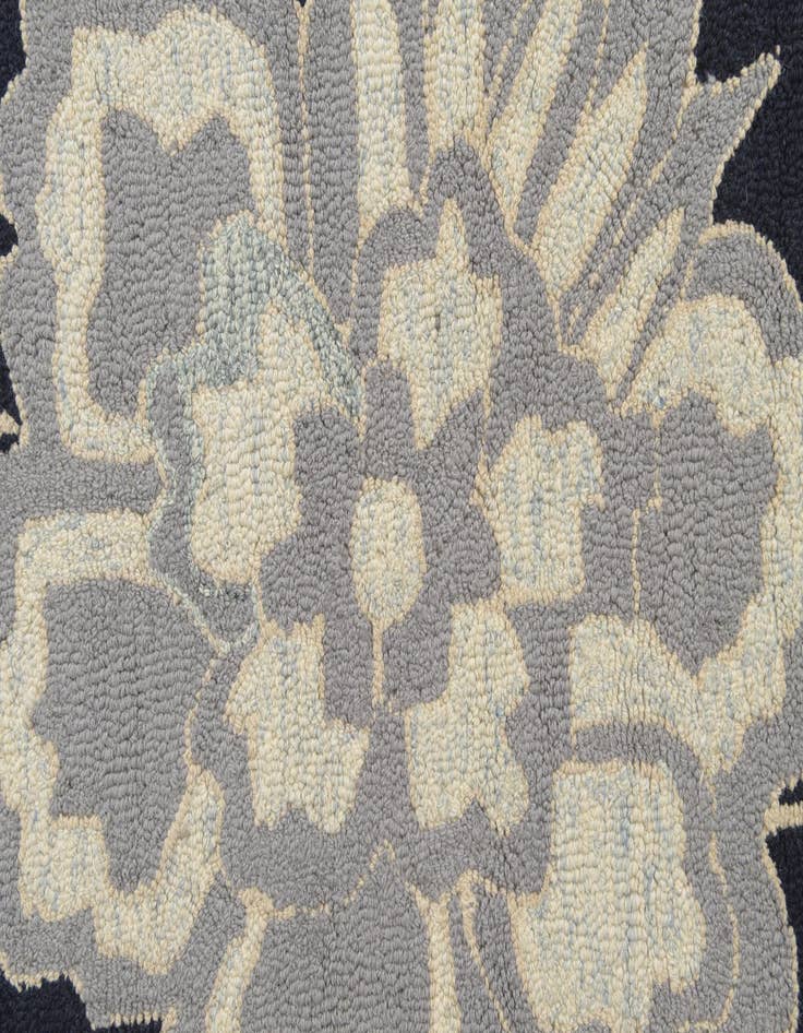 Detail image of 8' x 10' Agra Wool Rug