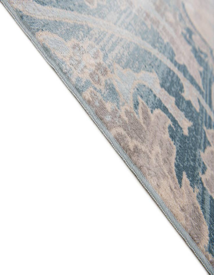Detail image of 4' 10 x 8' Alexis Rug