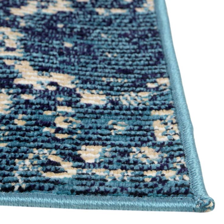 Detail image of 9' x 12' 2 Amulet Rug
