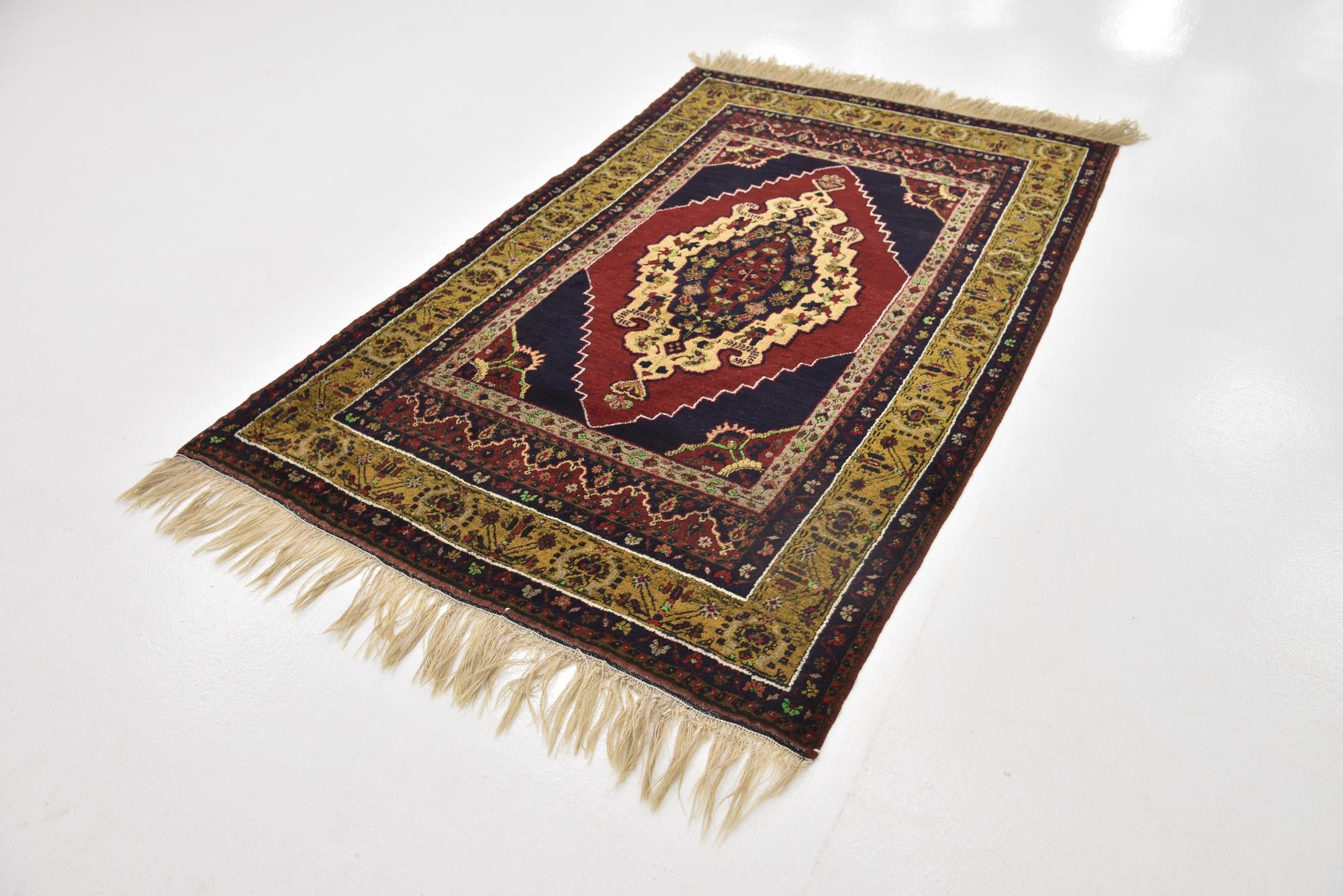 4' x 6' 6 Hand Knotted Anatolian Wool Rug
