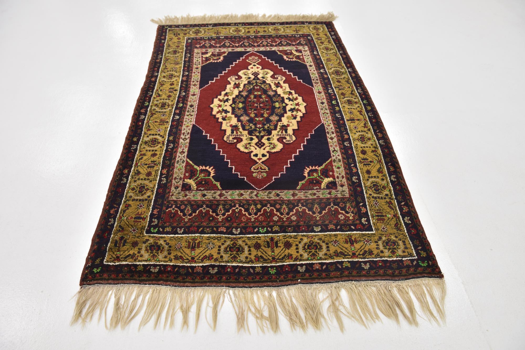 4' x 6' 6 Hand Knotted Anatolian Wool Rug