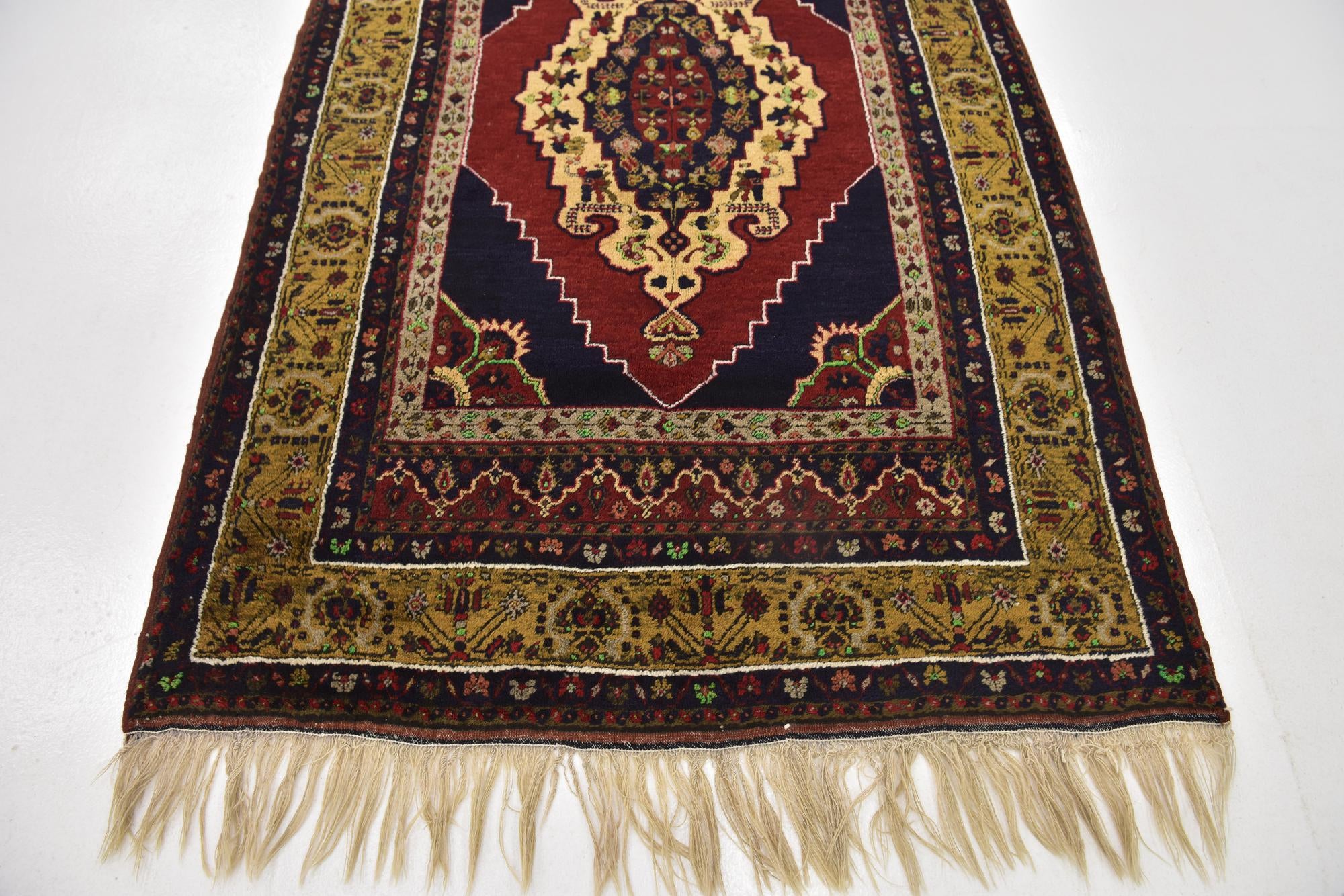 4' x 6' 6 Hand Knotted Anatolian Wool Rug