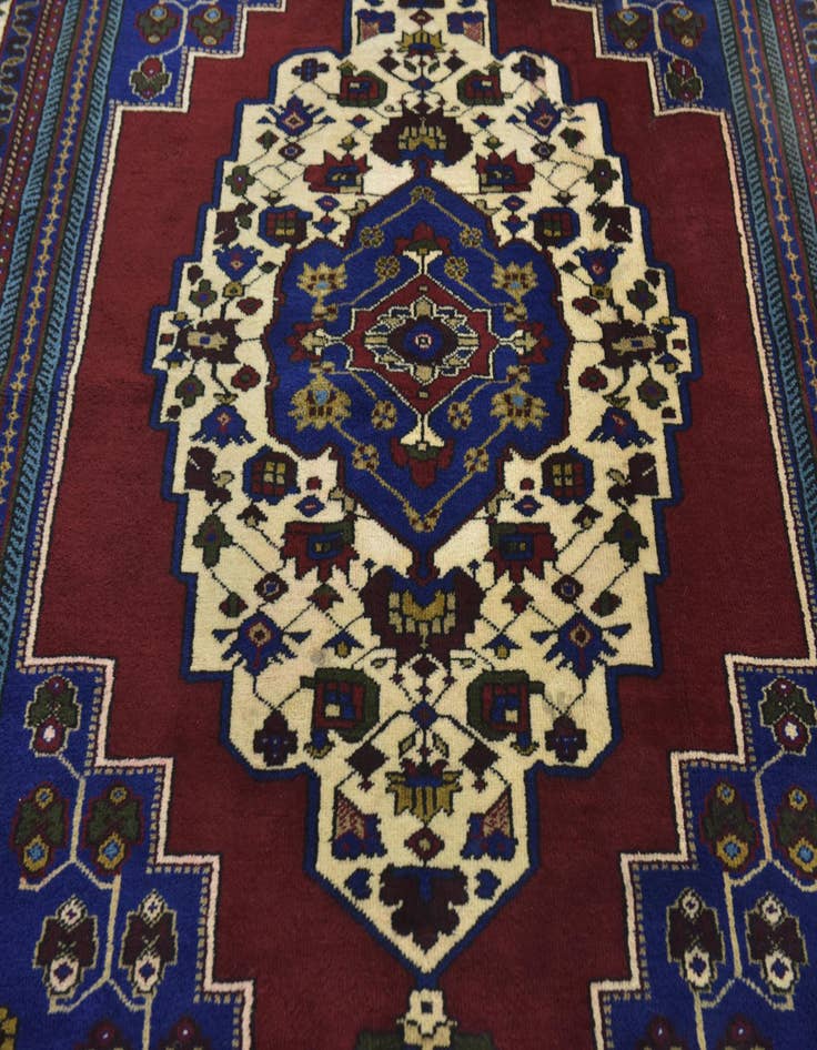 Detail image of 6' 9 x 10'  Hand Knotted Anatolian Wool Rug