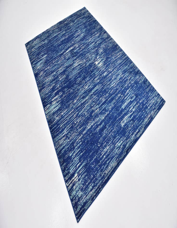 Detail image of 5' x 7' 7 Angelica Rug