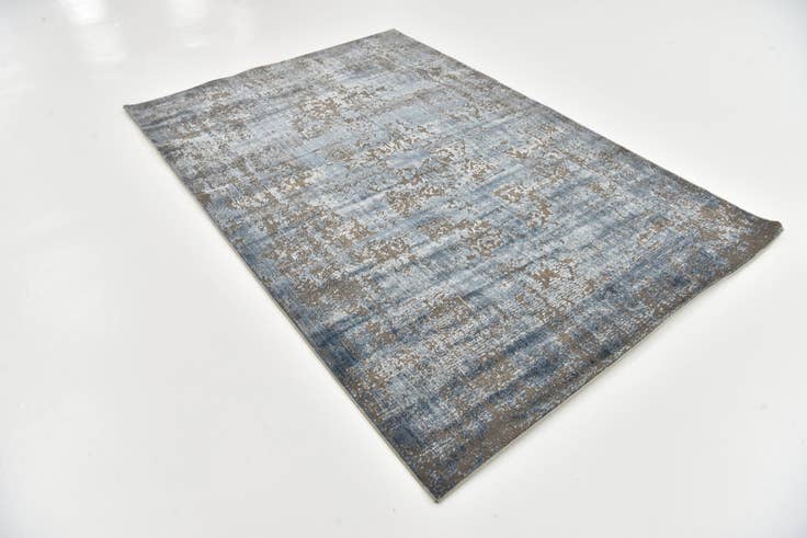 Detail image of 5' x 7' 7 Angelica Rug