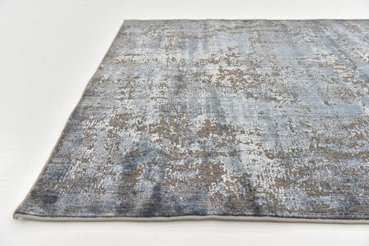 Detail image of 5' x 7' 7 Angelica Rug