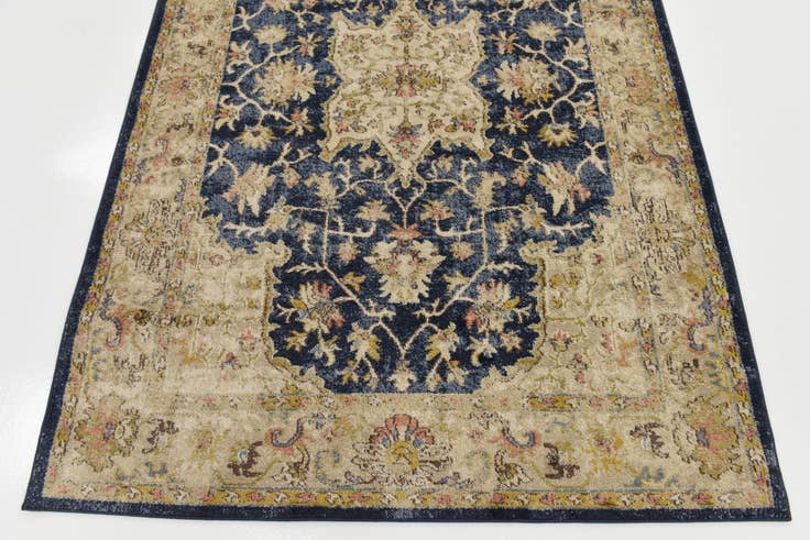 Detail image of 5' 3 x 7' 6 Arcadia Rug