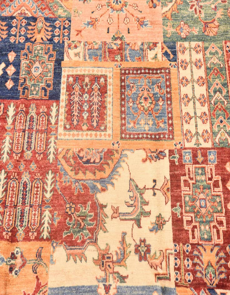 Detail image of 5' 8 x 7' 9  Hand Knotted Ariana Ziegler Rug