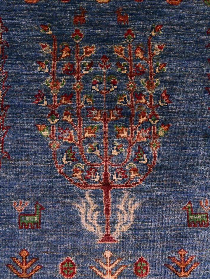 Detail image of 4' 1 x 6' 5 Hand Knotted Ariana Ziegler Rug