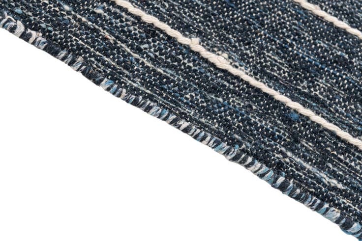 Detail image of 3' 1 x 5' 1 Hand Woven Arizona Wool Rug