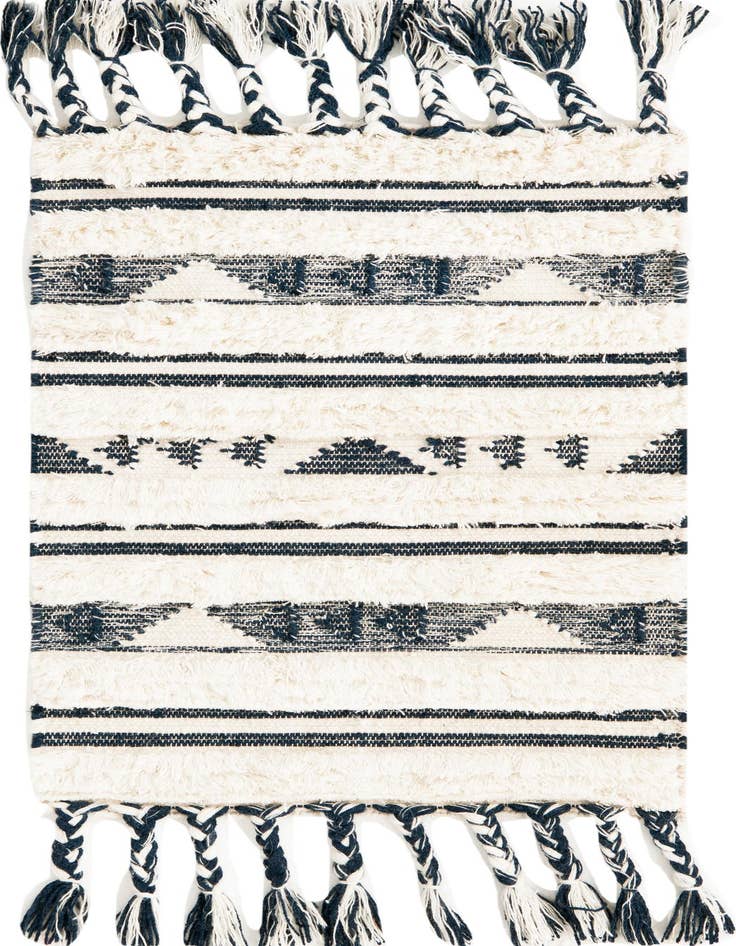 Detail image of 2' x 3' 1 Hand Woven Arizona Wool Rug