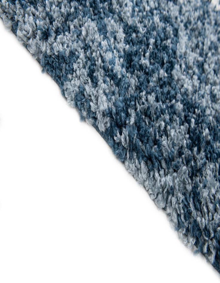 Detail image of 5' 3 x 7' 8 Athena Shag Rug