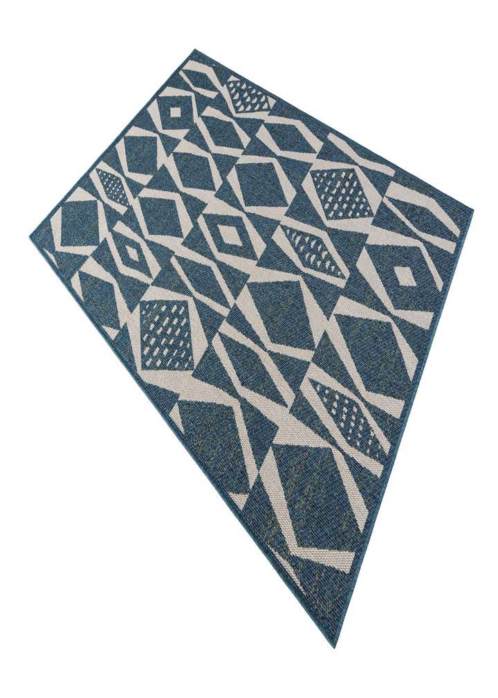 5' 2 x 7' 7 Easy-Clean Baja Indoor / Outdoor Rug