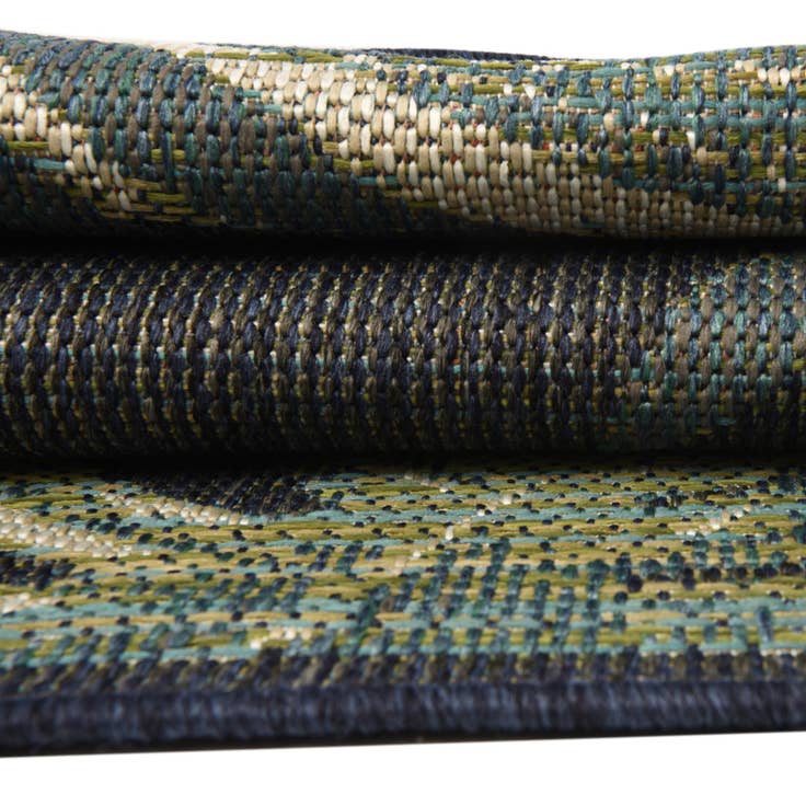 Detail image of 4' x 6' Easy-Clean Baja Indoor / Outdoor Rug