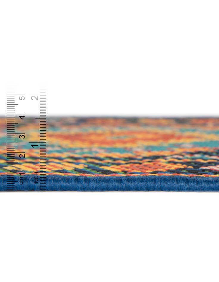 Detail image of 4' 1 x 6' 1 Easy-Clean Baja Indoor / Outdoor Rug
