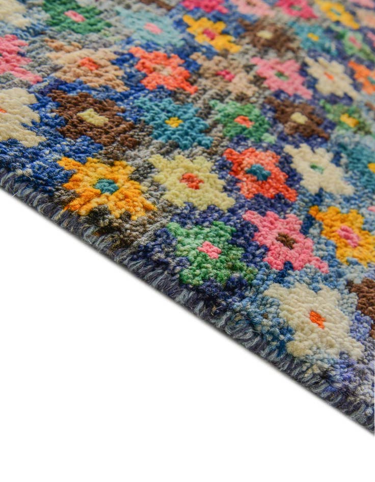 Detail image of 6' x 7' 10 Hand Knotted Balouch Wool Rug