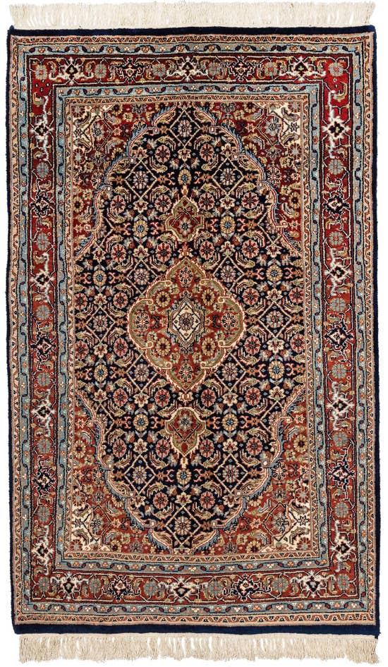Detail image of 4' x 6' 5 Hand Knotted Bidjar Wool Rug