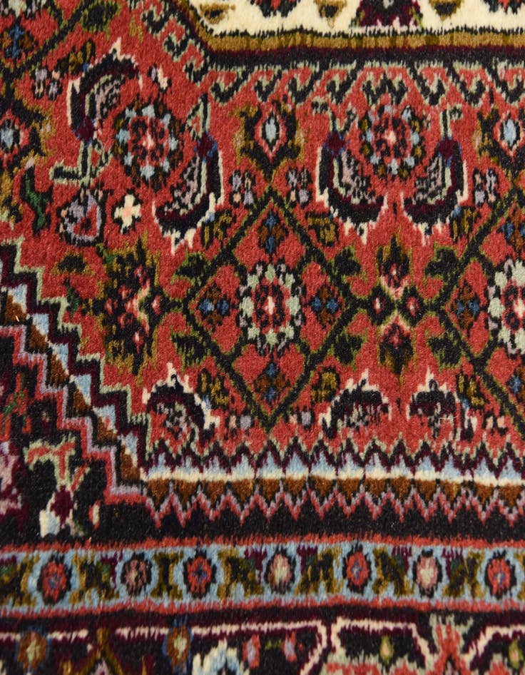 Detail image of 2' 5 x 3' 7 Hand Knotted Bidjar Persian Wool Rug