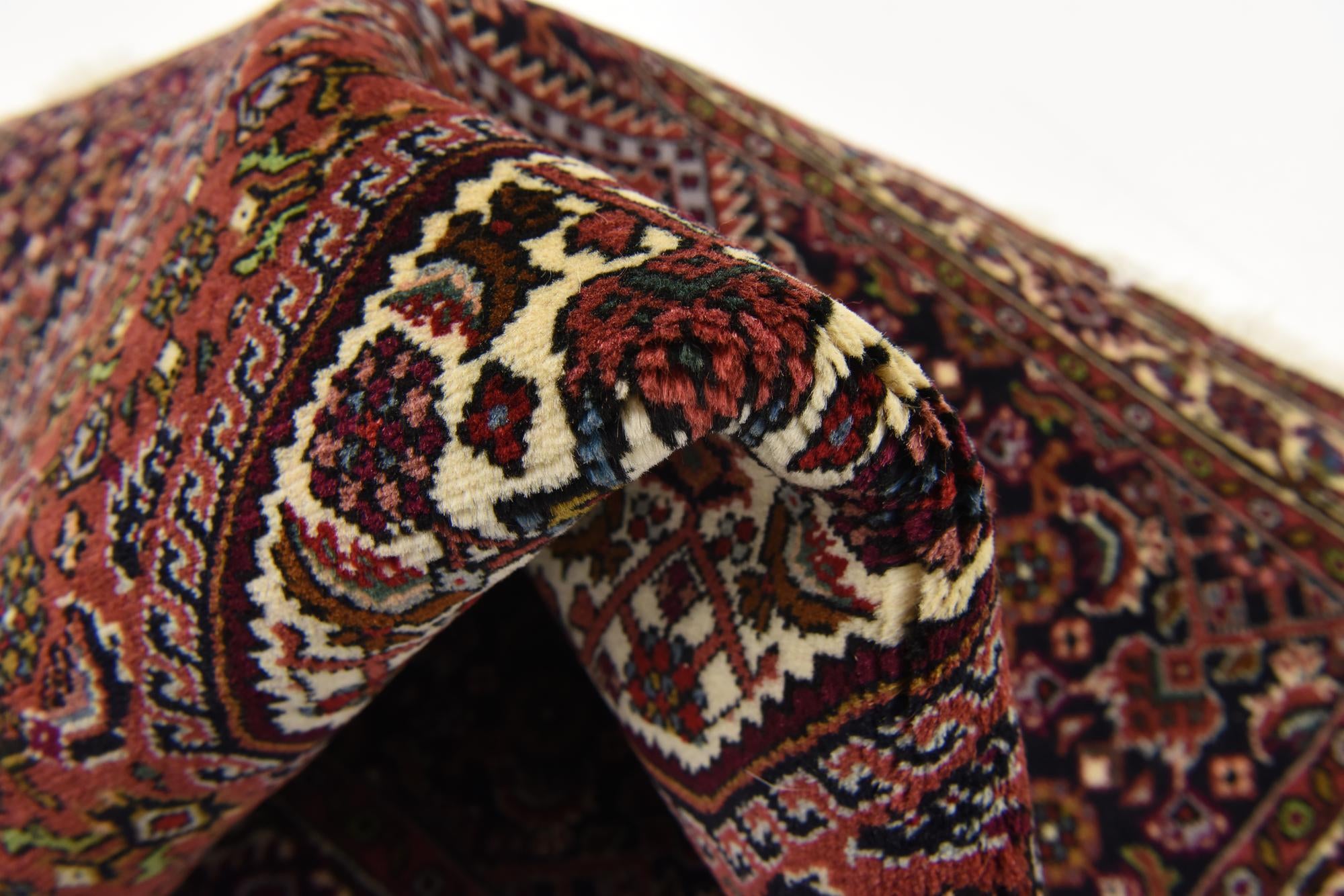 2' 6 x 3' 6 Hand Knotted Bidjar Persian Wool Rug