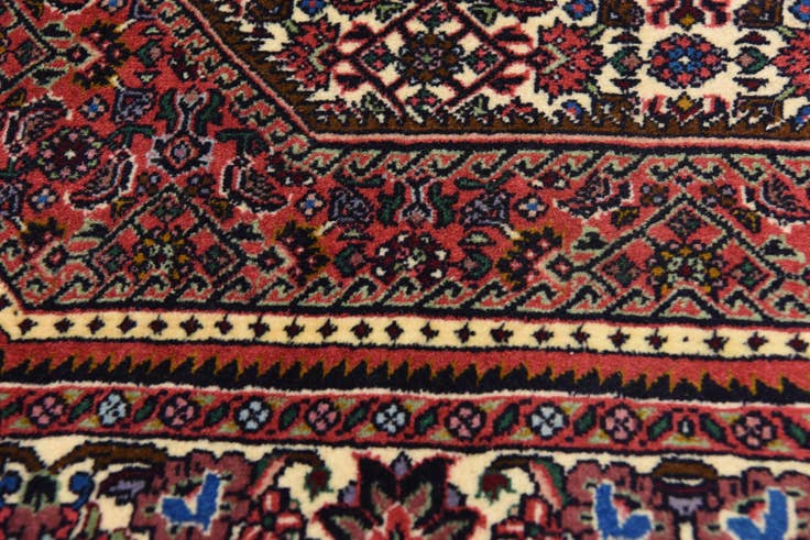Detail image of 2' 4 x 3' 8 Hand Knotted Bidjar Persian Wool Rug