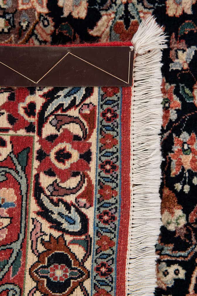 9' 10 x 9' 10 Hand Knotted Bidjar Persian Rug