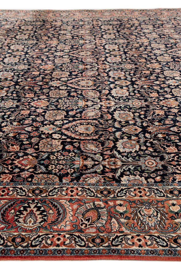 Detail image of 9' 10 x 9' 10 Hand Knotted Bidjar Persian Rug