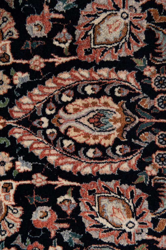 9' 10 x 9' 10 Hand Knotted Bidjar Persian Rug