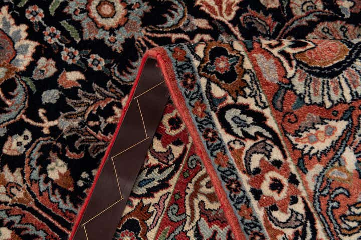 9' 10 x 9' 10 Hand Knotted Bidjar Persian Rug