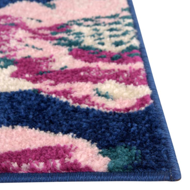 Detail image of 3' x 5' 3 Bloom Rug