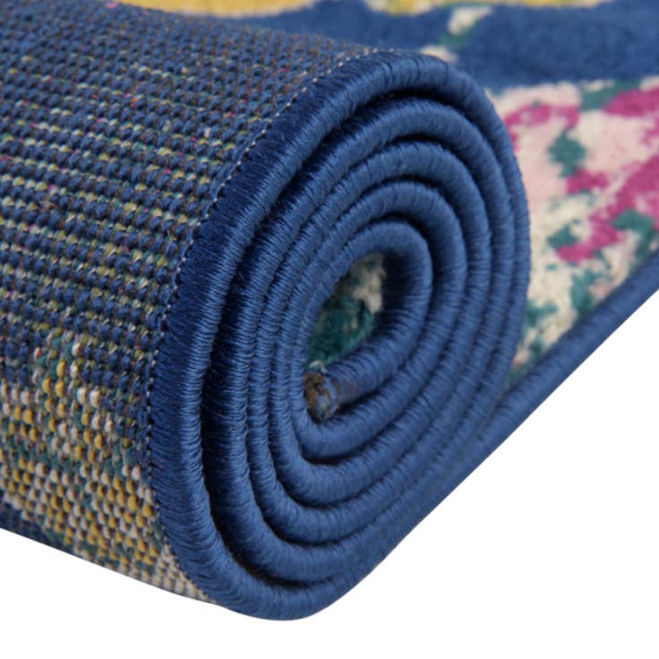 Detail image of 3' x 5' 3 Bloom Rug