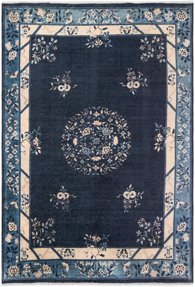 Detail image of 6' 1 x 9' Boutique Rug