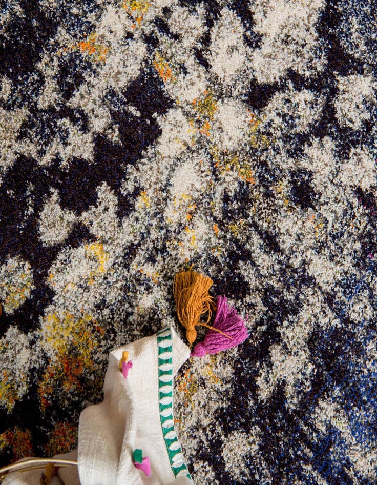 Detail image of 3' 3 x 5' 3 Washable Carnevale Rug