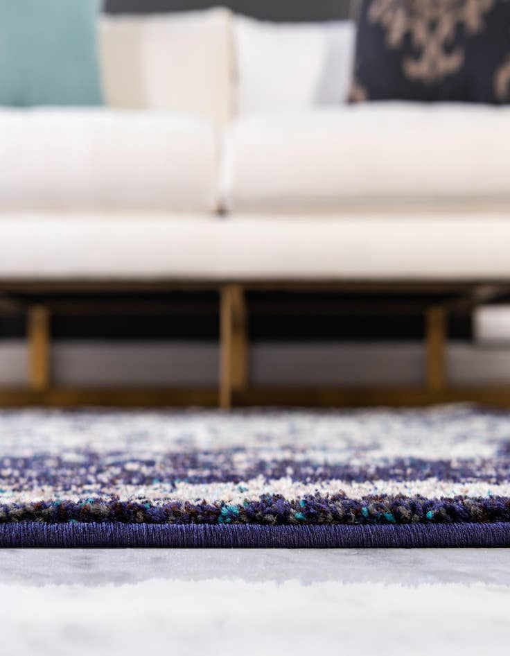 Detail image of 8' x 10' Carrington Rug