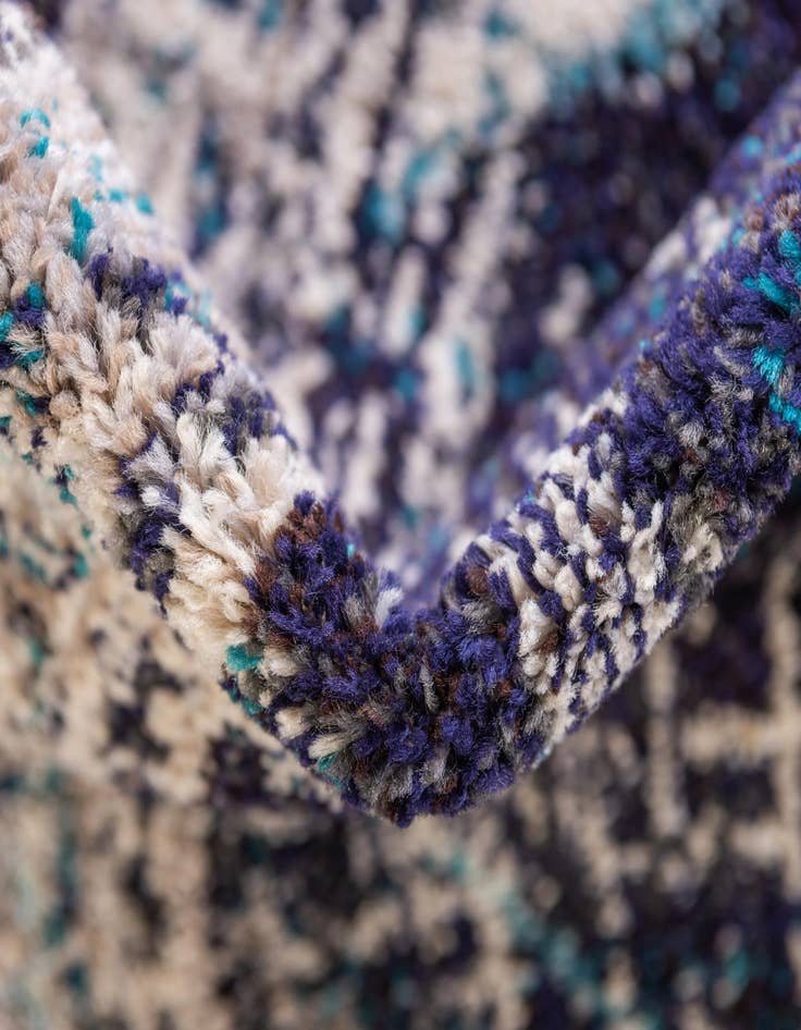 Detail image of 8' x 10' Carrington Rug