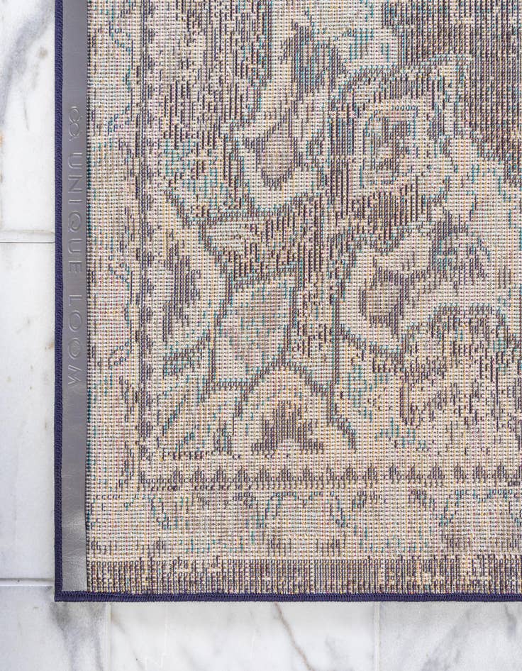 Detail image of 8' x 10' Carrington Rug
