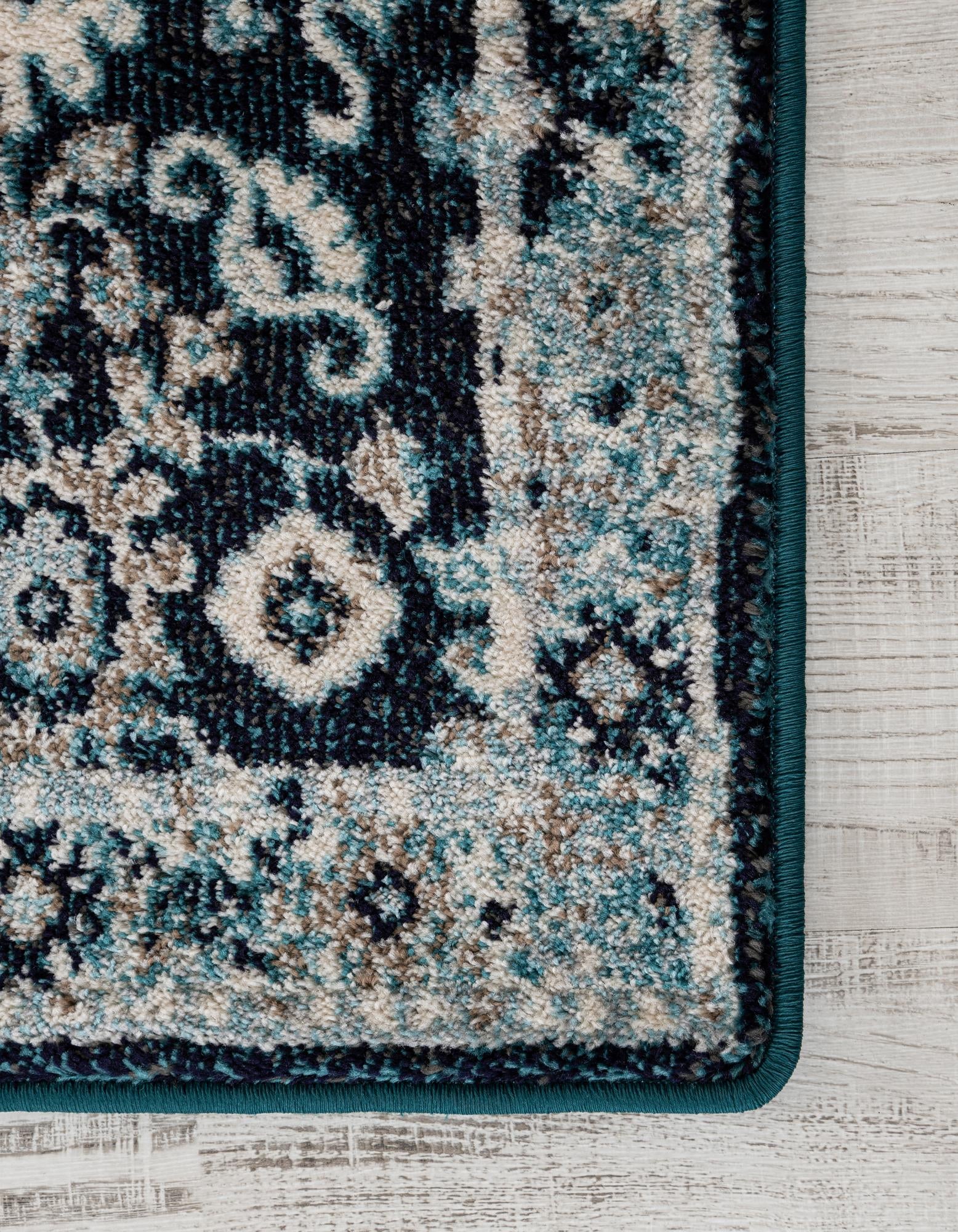 2' x 3' Carrington Rug