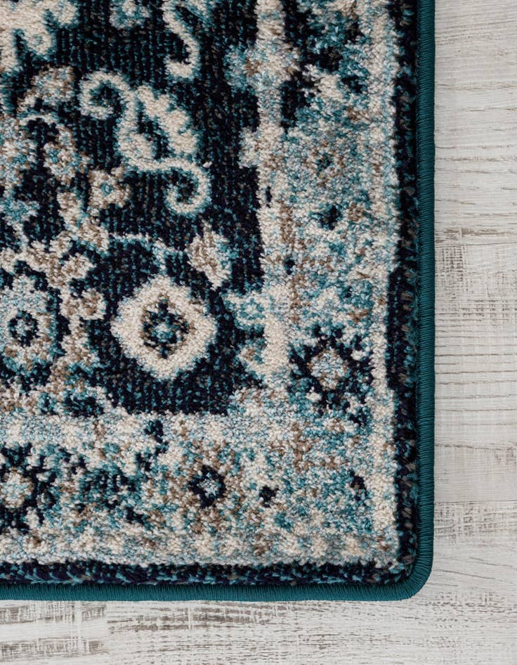 Detail image of 2' x 3' Carrington Rug