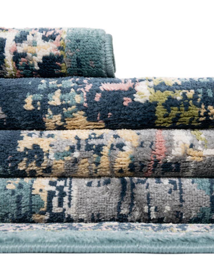 Detail image of 5' x 8' Charleston Rug