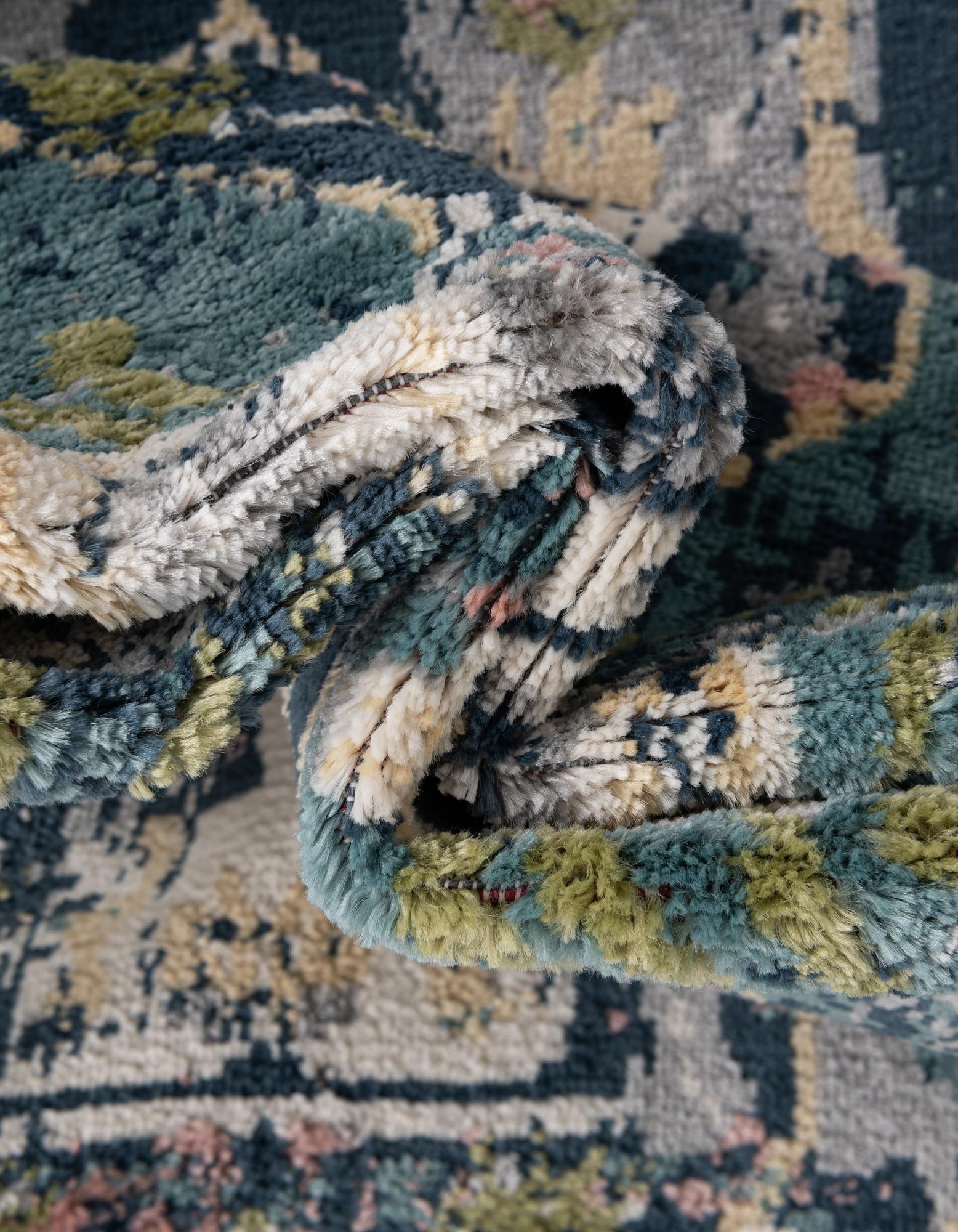 4' x 6' Charleston Rug