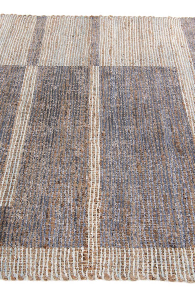 Detail image of 4' 1 x 6' Chenille Jute Rug