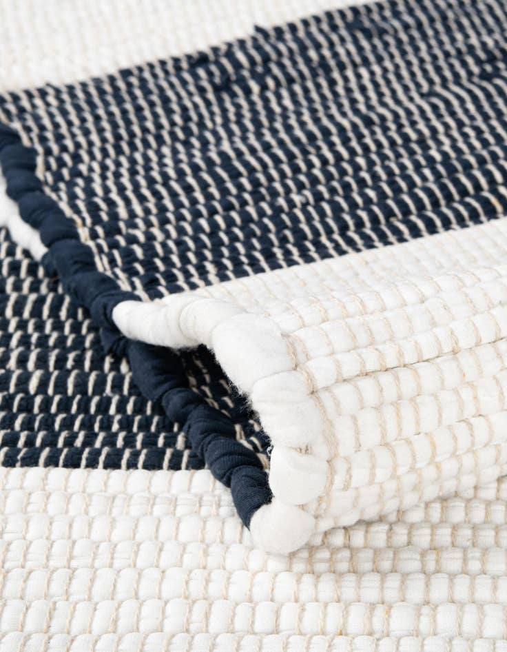 Detail image of 2' x 3' 1 Hand Woven Chindi Rag Rug