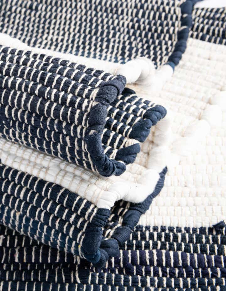 2' x 3' 1 Hand Woven Chindi Rag Rug