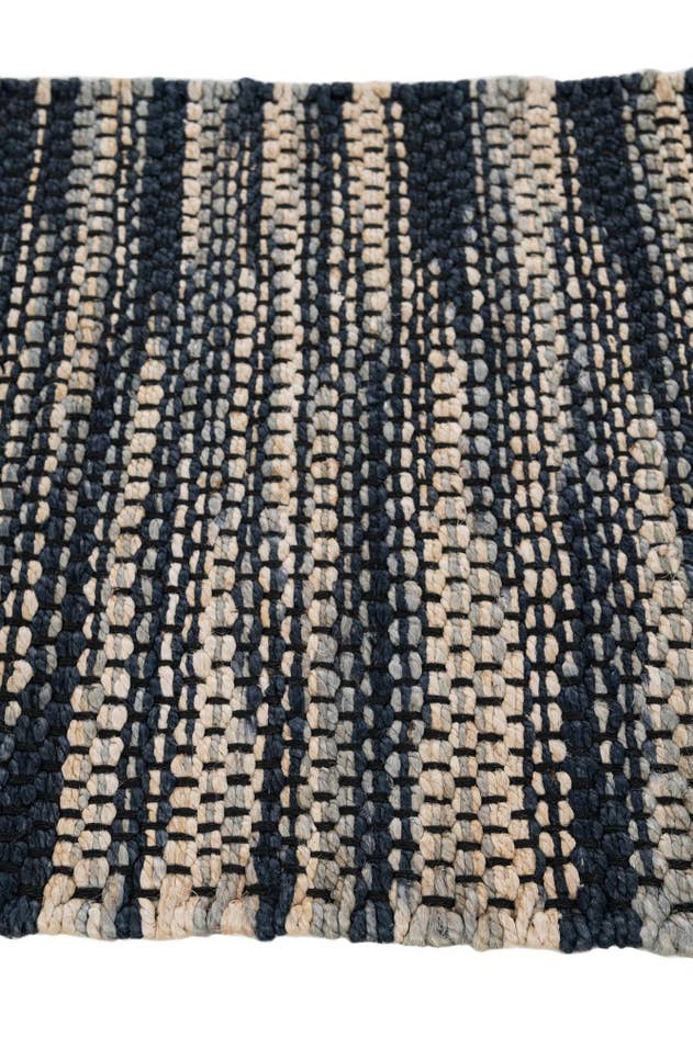 Detail image of 2' 3 x 4' Hand Woven Chunky Jute Rug