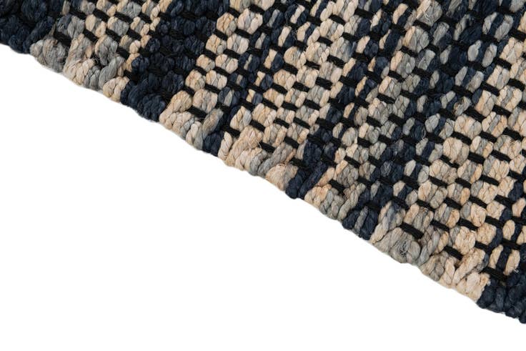 Detail image of 2' 3 x 4' Hand Woven Chunky Jute Rug