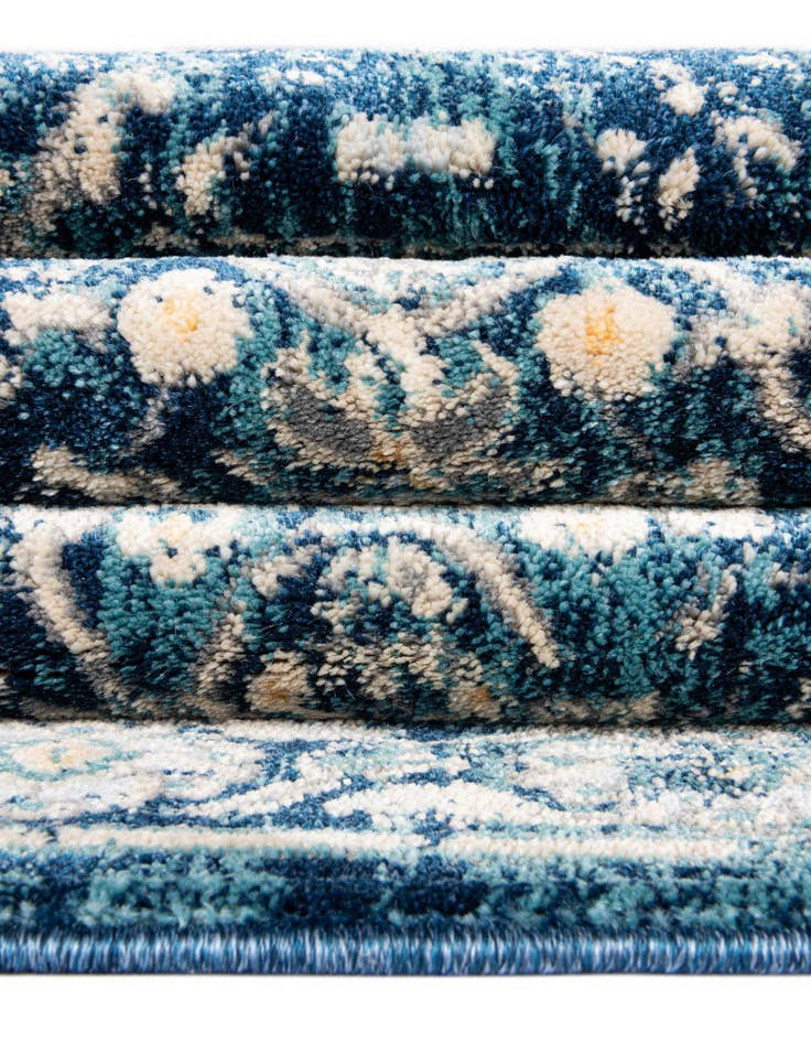 Detail image of 8' x 11' 4 Dahlia Rug