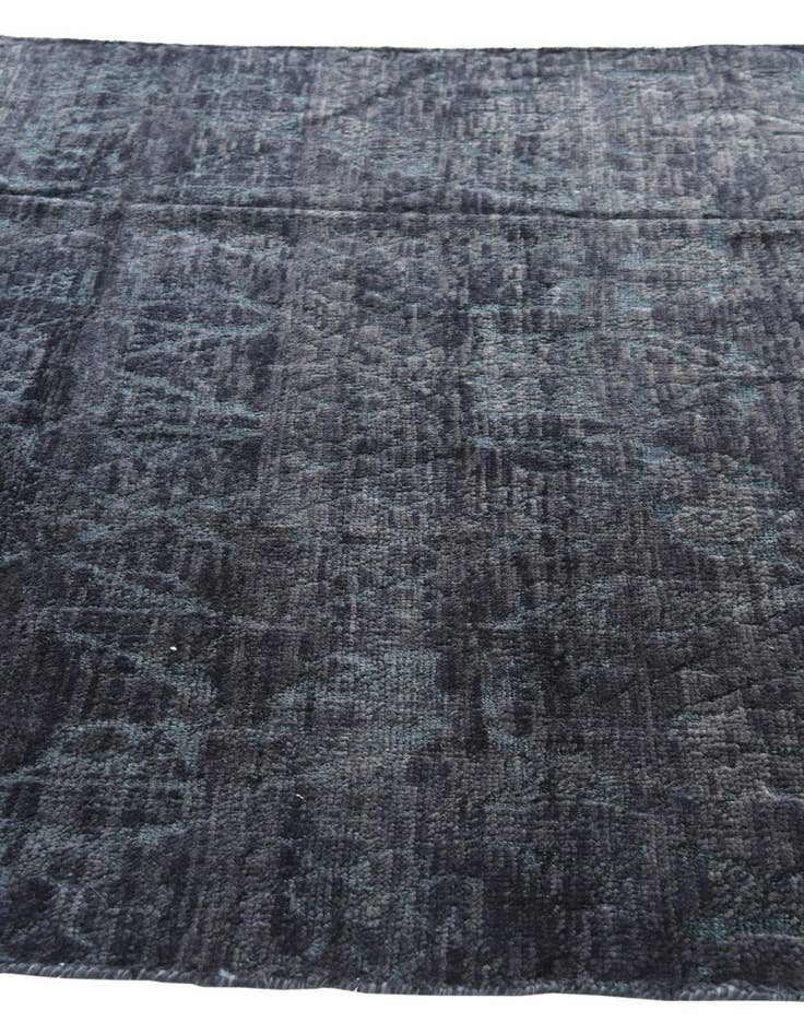 Detail image of 5' 3 x 8' 10  Hand Knotted Darya Rug