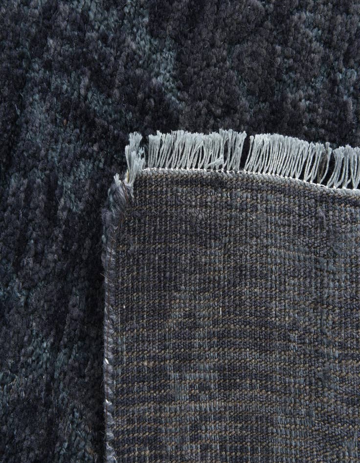 Detail image of 5' 3 x 8' 10  Hand Knotted Darya Rug